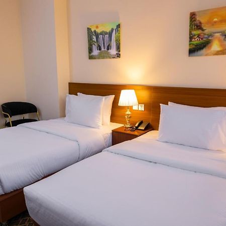דובאי Three 888 Hotel מראה חיצוני תמונה
