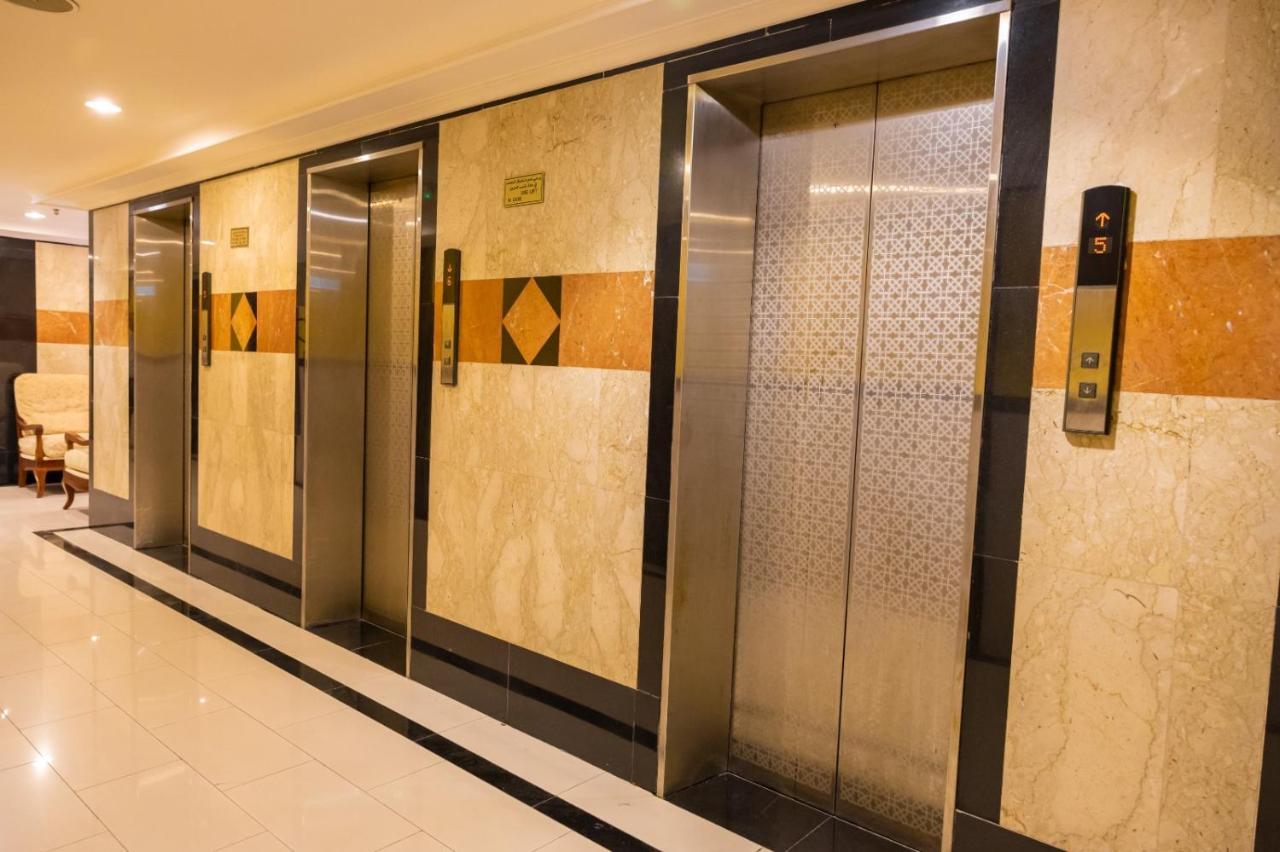 דובאי Three 888 Hotel מראה חיצוני תמונה