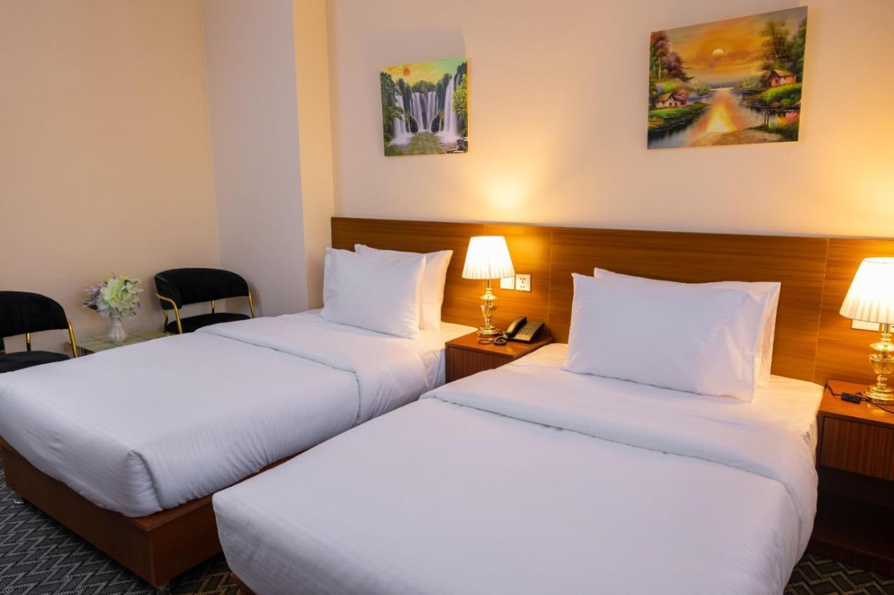 דובאי Three 888 Hotel מראה חיצוני תמונה