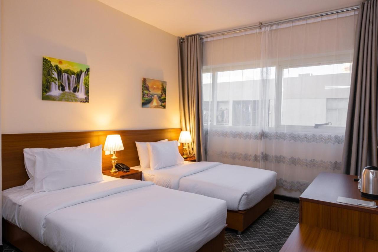 דובאי Three 888 Hotel מראה חיצוני תמונה