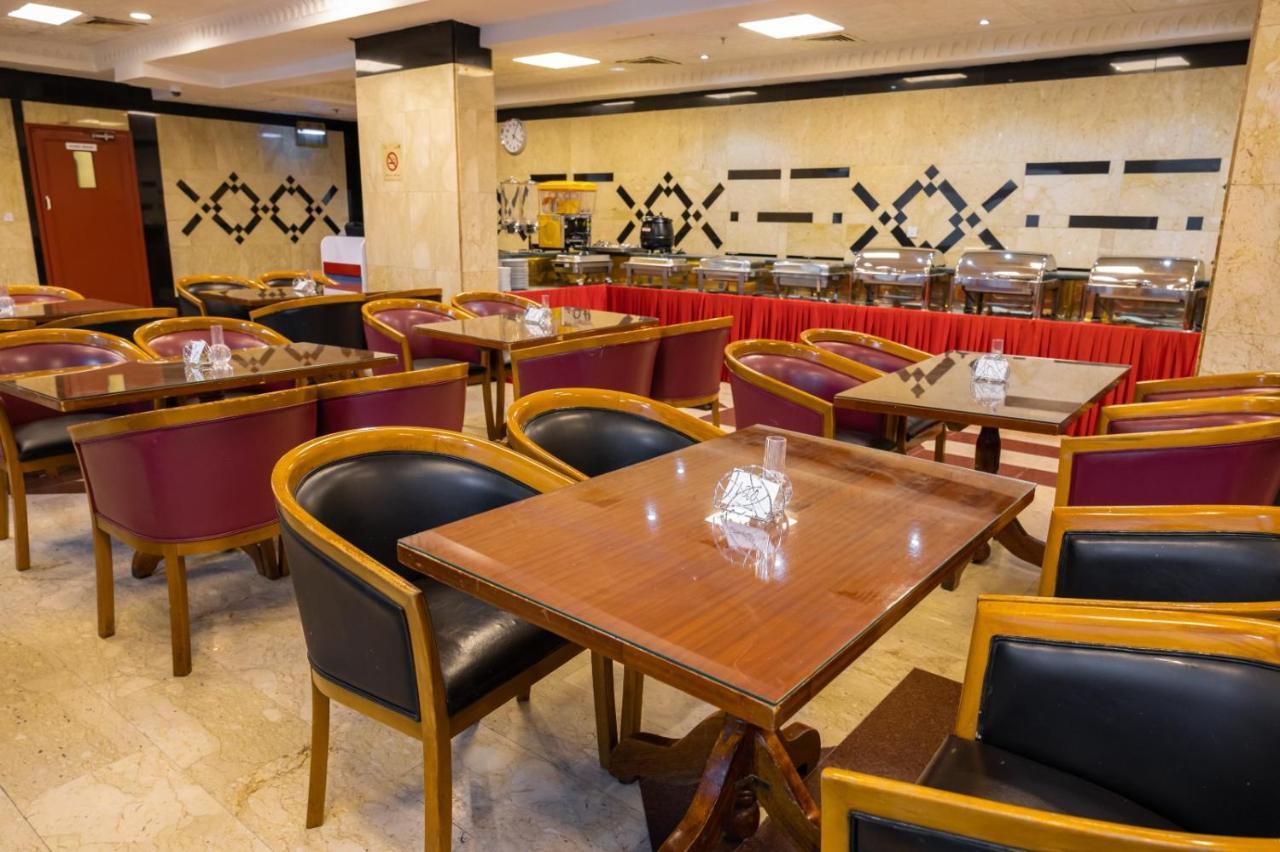 דובאי Three 888 Hotel מראה חיצוני תמונה
