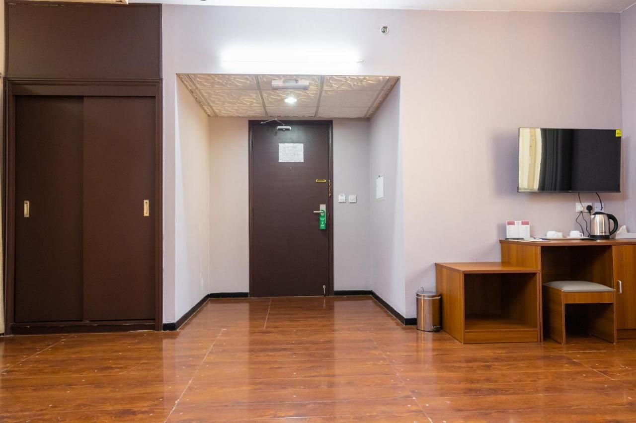 דובאי Three 888 Hotel מראה חיצוני תמונה