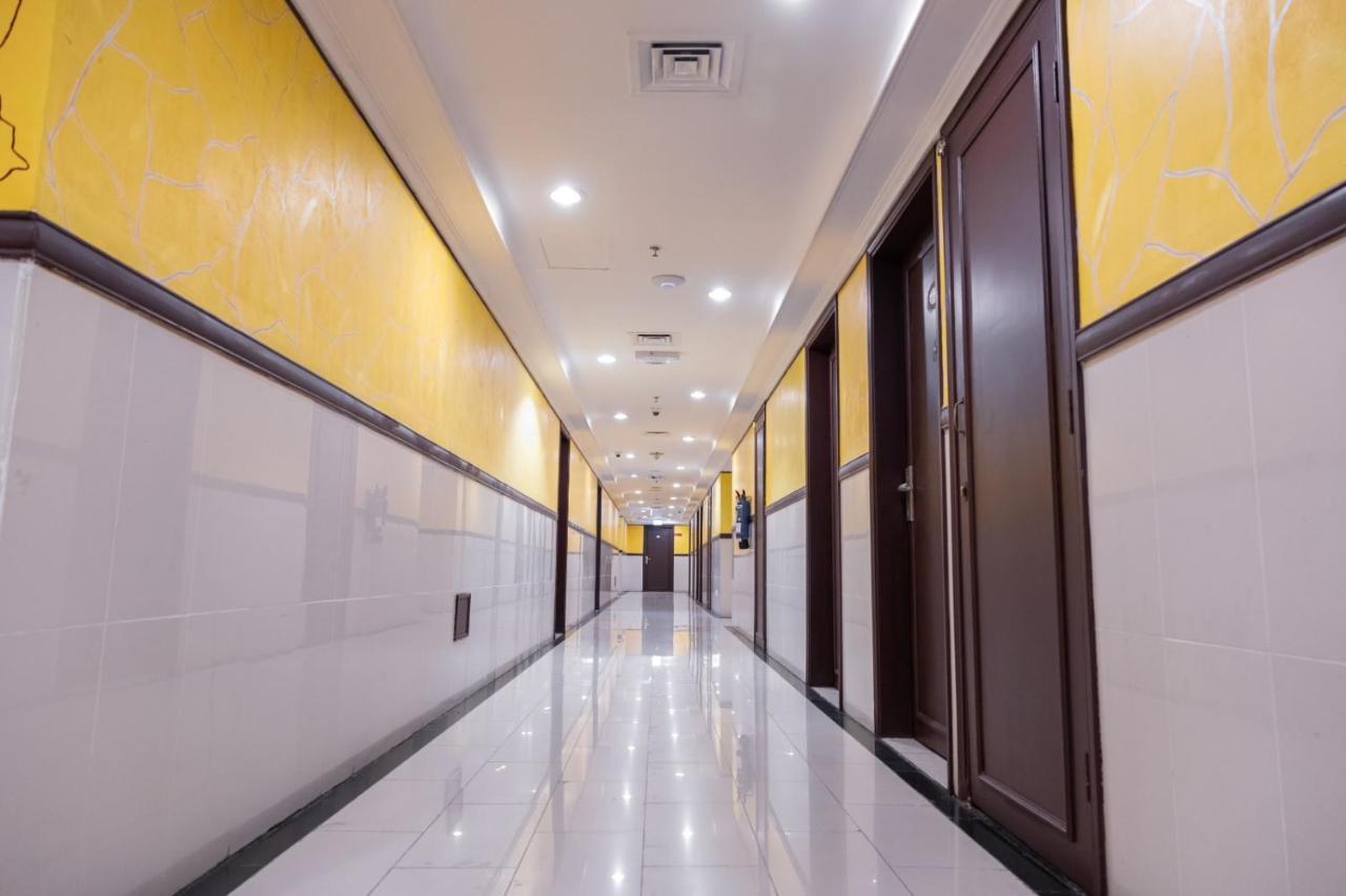 דובאי Three 888 Hotel מראה חיצוני תמונה