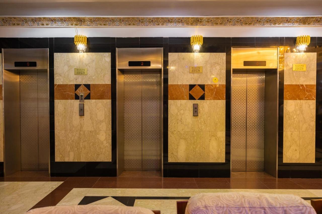 דובאי Three 888 Hotel מראה חיצוני תמונה