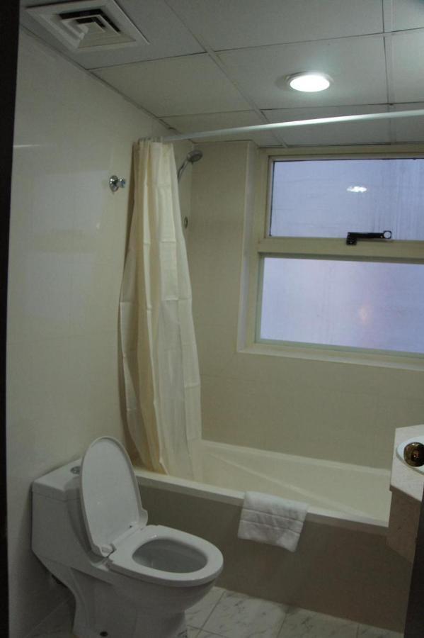 דובאי Three 888 Hotel מראה חיצוני תמונה