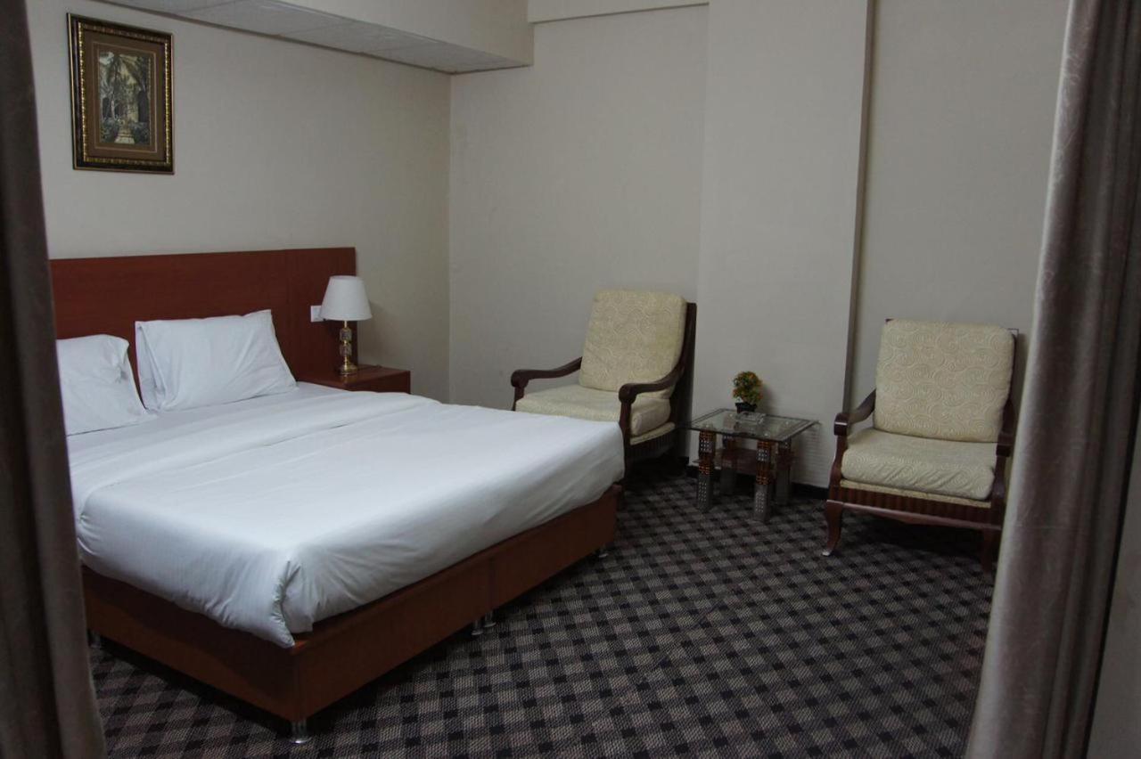 דובאי Three 888 Hotel מראה חיצוני תמונה